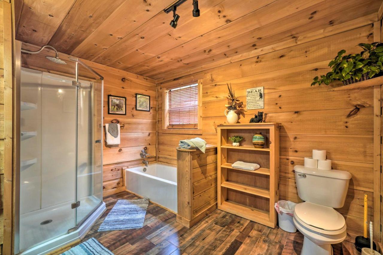 Sevierville Sanctuary Hot Tub, Pool Table And Deck! Extérieur photo