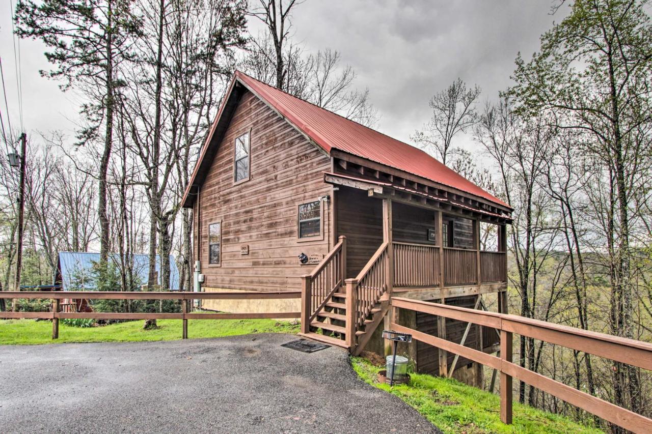 Sevierville Sanctuary Hot Tub, Pool Table And Deck! Extérieur photo