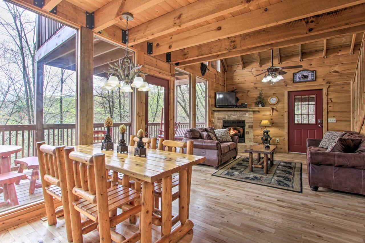 Sevierville Sanctuary Hot Tub, Pool Table And Deck! Extérieur photo