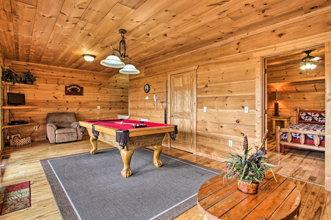 Sevierville Sanctuary Hot Tub, Pool Table And Deck! Extérieur photo