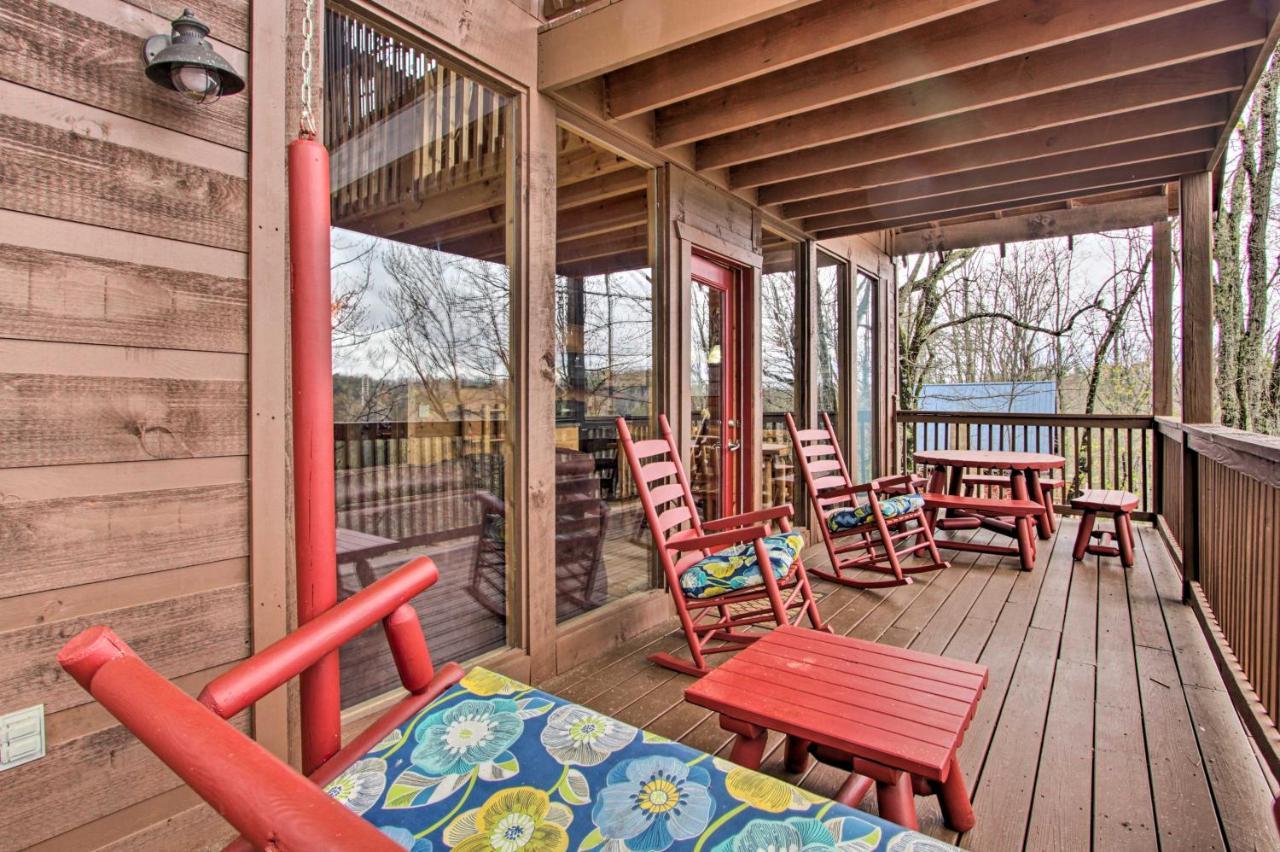 Sevierville Sanctuary Hot Tub, Pool Table And Deck! Extérieur photo